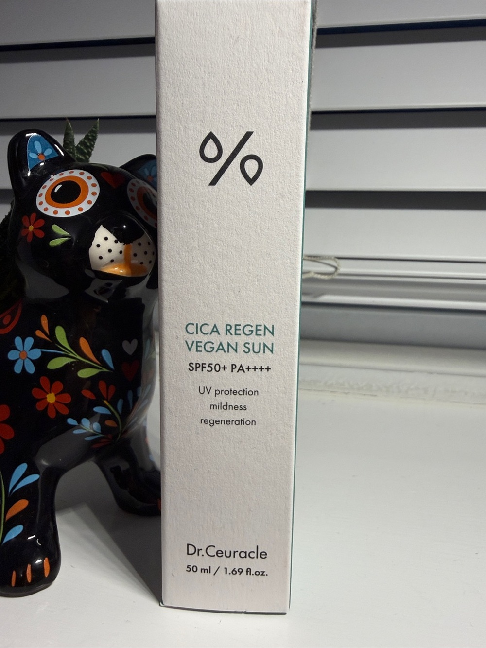 Cica Regen Vegan Sun SPF50+ PA++++ - White